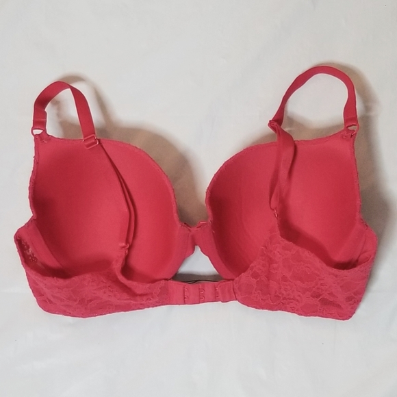 Victoria's Secret Demi Bra - Picture 3 of 11
